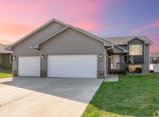 2507 Wynn Way, Yankton, SD 57078