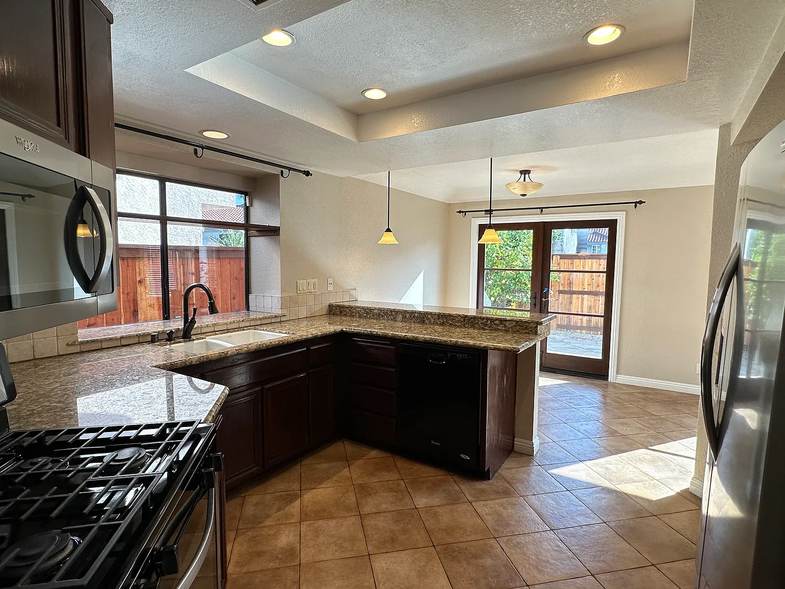 3 bed, 1506 sqft, $4,685 — Photo 2