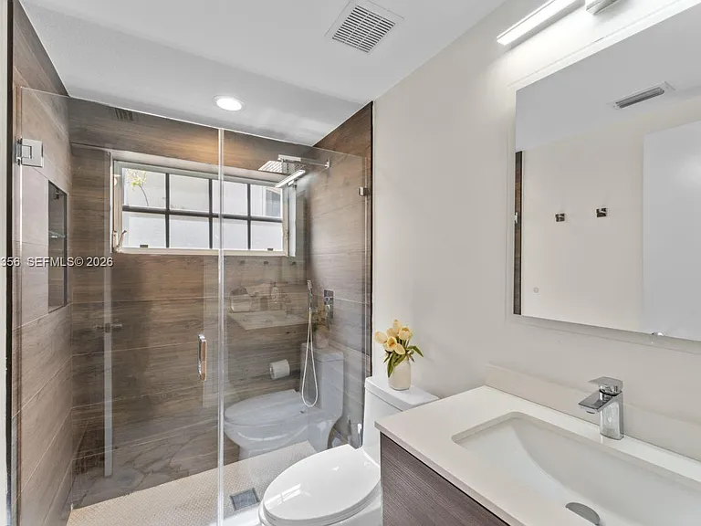 1179 Laguna Springs Dr — Photo 18