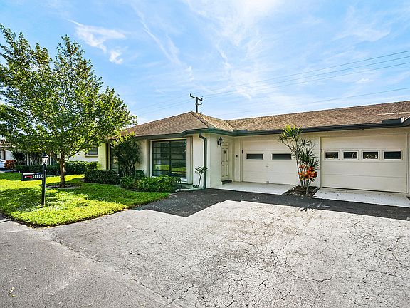 2nd image of 4866 Equestrian Road #A