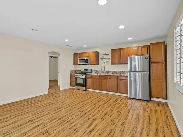 7419 Craner Ave #2, Sun Valley, CA 91352