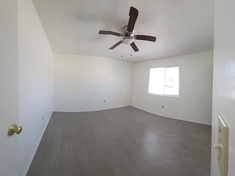 3055 N East St #3 — Photo 8