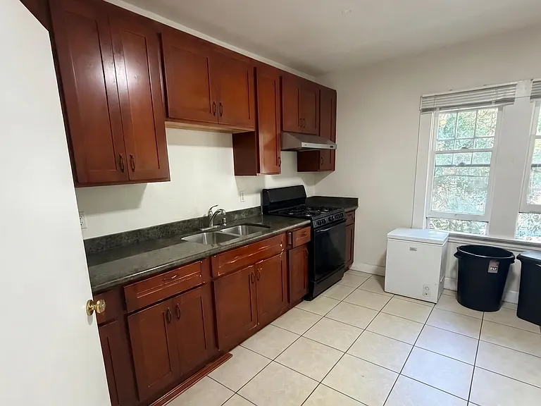 1780 Leroy Ave #21 — Photo 5