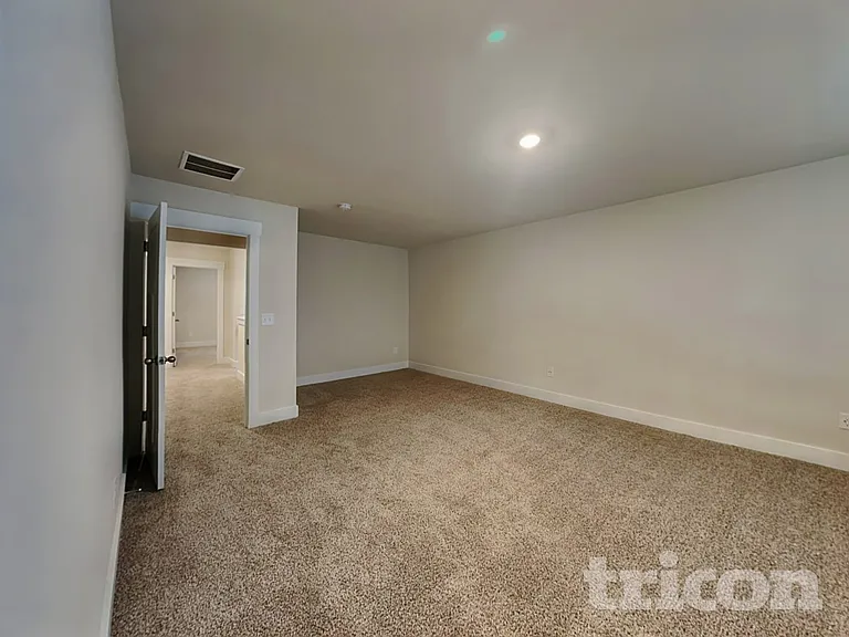 300 Allenby Ln — Photo 8