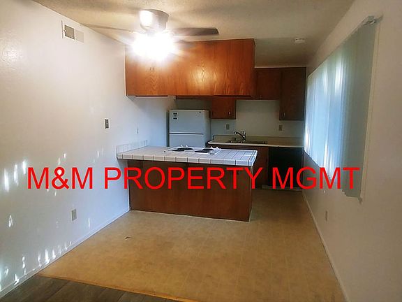 3rd image of 932 Dornajo Way APT 1