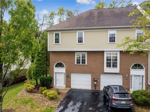 541 Lakewood Dr, Monroeville, PA 15146
