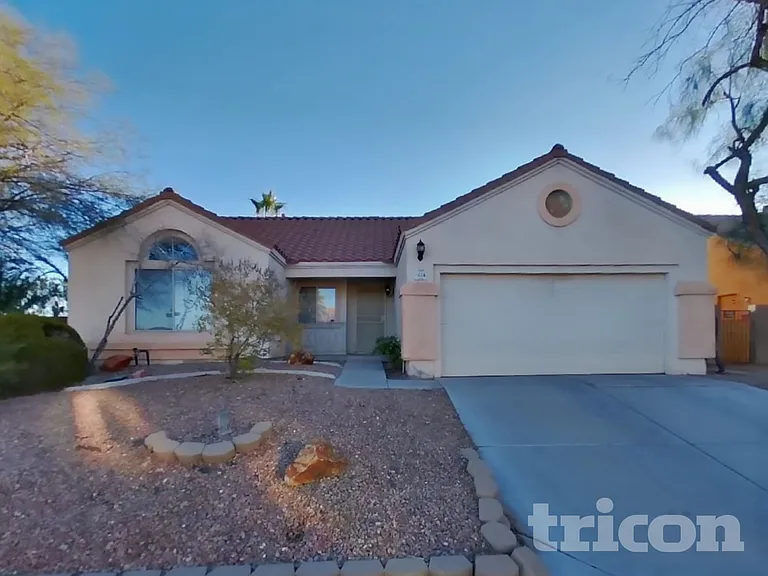 604 Lively Fiesta Way — Photo 2