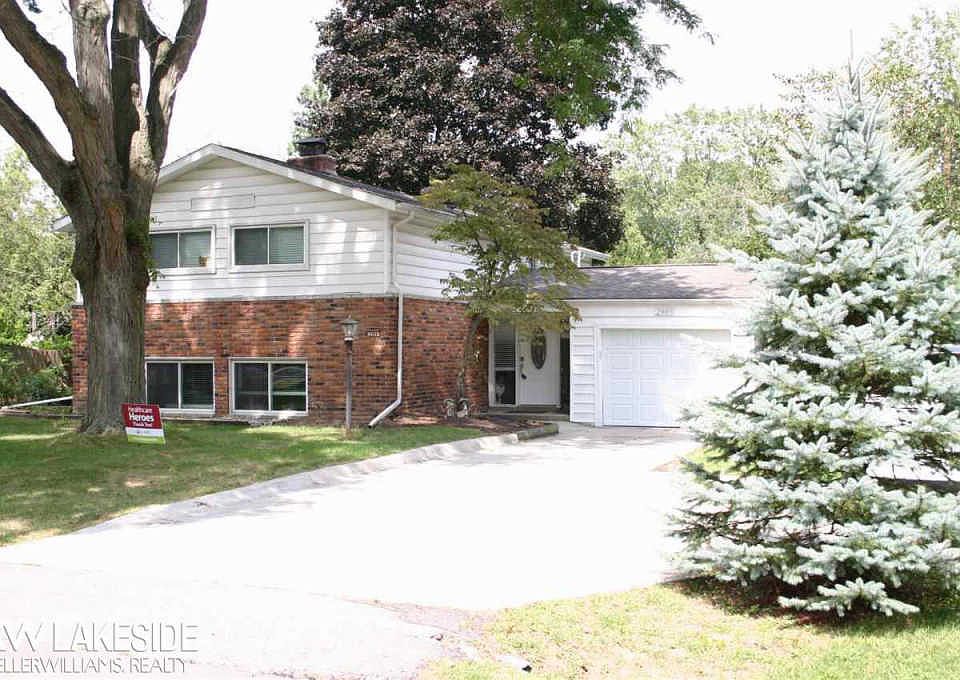 1st image of 2966 Bolingbroke Dr