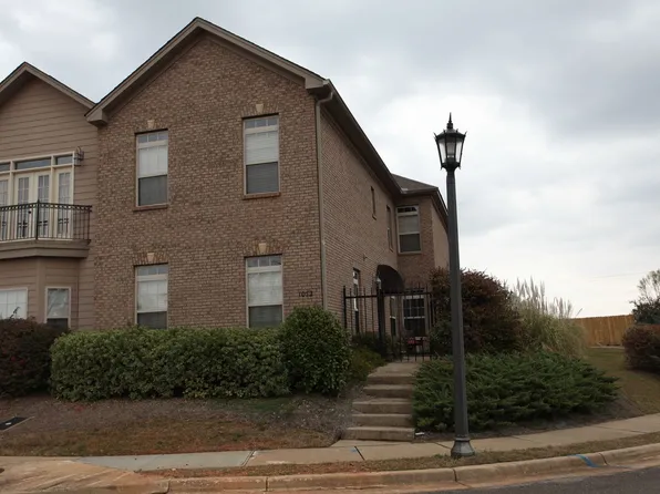 1054 Runningvine Ln, Auburn, AL 36830