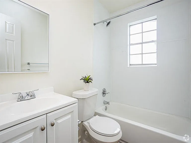 Devonshire Apartments — Photo 26