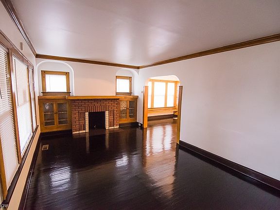 4th image of 2225 Oak Park Ave