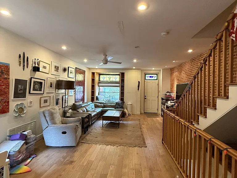 3202 Elliott St — Photo 5