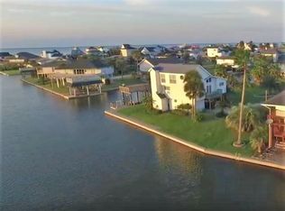 23022 Vida St, Galveston, TX 77554