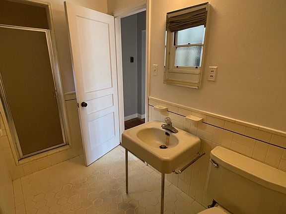 3rd image of 302 Junipero Serra Blvd #302
