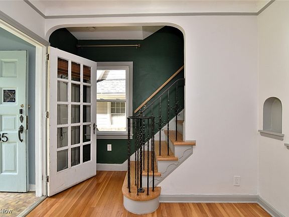 3rd image of 3335 Meadowbrook Blvd