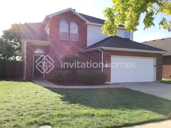 8633 Fernhill Dr, Fort Worth, TX 76123