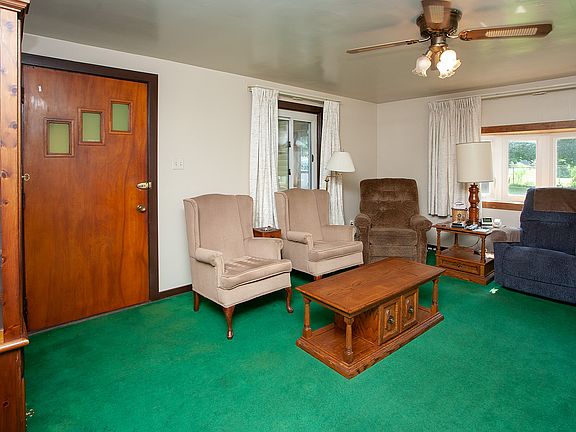 2nd image of 2424 Old Greensburg Rd