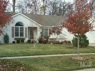 7133 Shady Grove Ln, Temperance, MI 48182