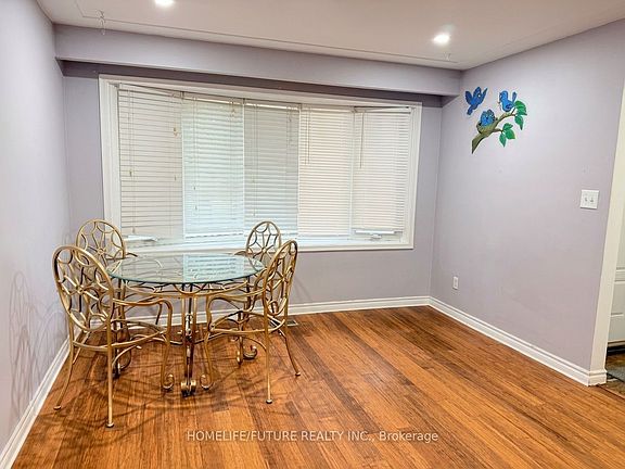 5th image of 272 Kinzie Ave