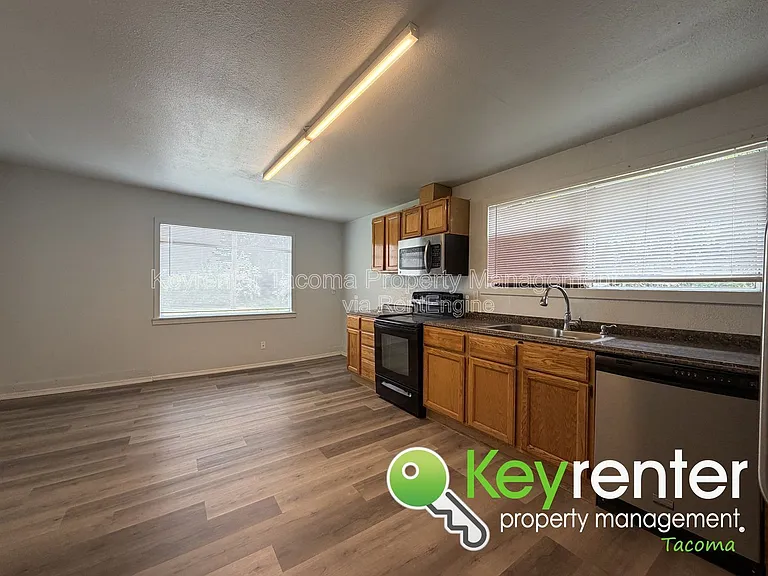1021 S Orchard St — Photo 11