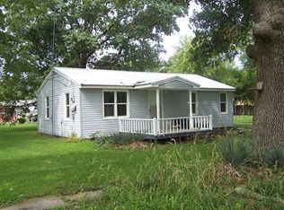 208 S 5th St, Walker, MO 64790