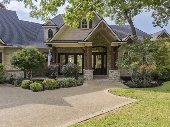 228 Katy Lake Dr, Waxahachie, TX 75165