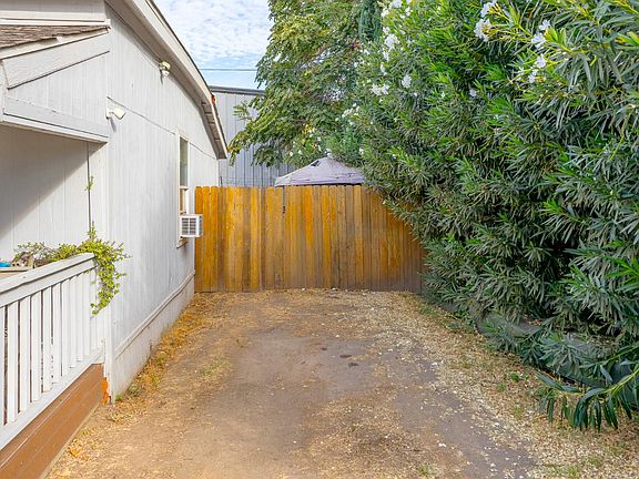 4th image of 415 K St