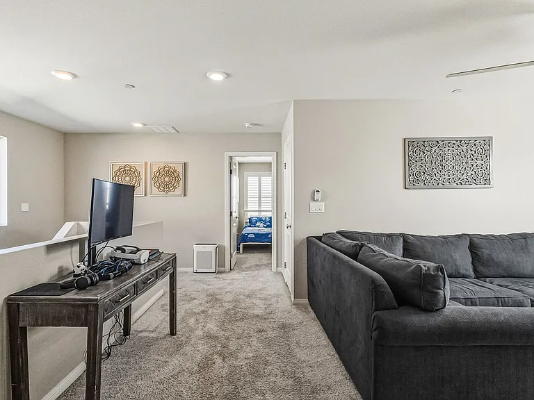 5390 Robinera Ct — Photo 32