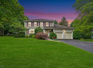 15 Berwick Dr, Bridgewater, NJ 08807