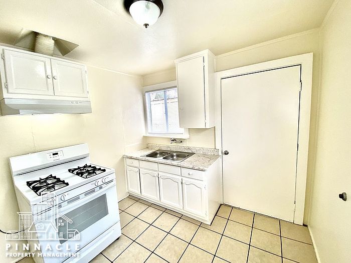 1st image of 731 N Flint Ave #731