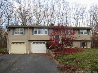 69 Glen Grove Rd, Deep River, CT 06417