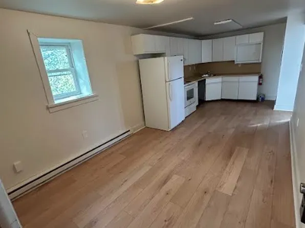 400 7th St #8, New Cumberland, PA 17070