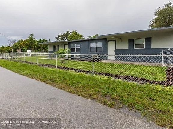4th image of 1701 NW 7th Ct #1