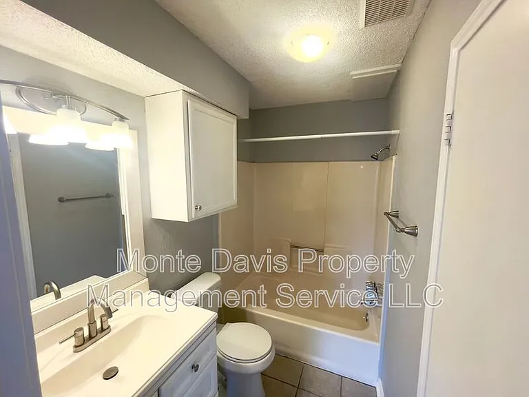 2001 Kenneth Ave #A — Photo 12