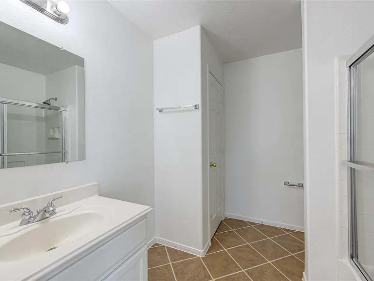 24626 Cornell Park Ln — Photo 36