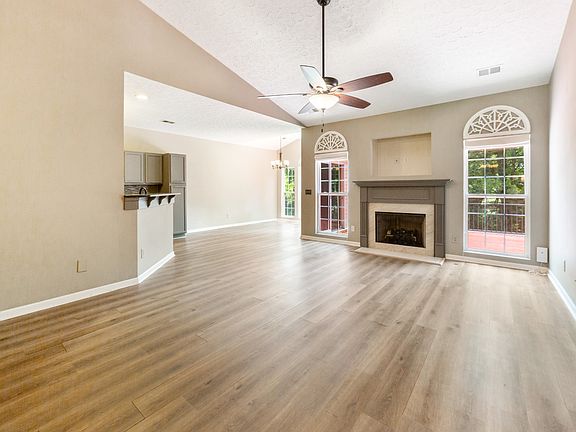 2nd image of 2104 Christina Ct