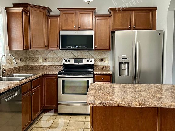 5th image of 151 Nortsar Ct