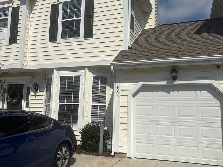 1805 Staple Inn Dr — Photo 1