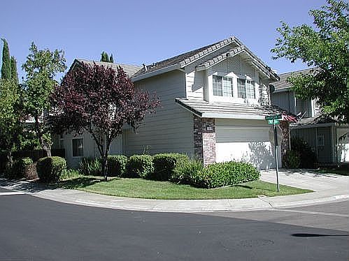 #101 Freedom Court, Vacaville, CA 95687-6778 - Side
