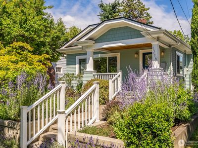 1716 N 46th Street, Seattle, WA, 98103