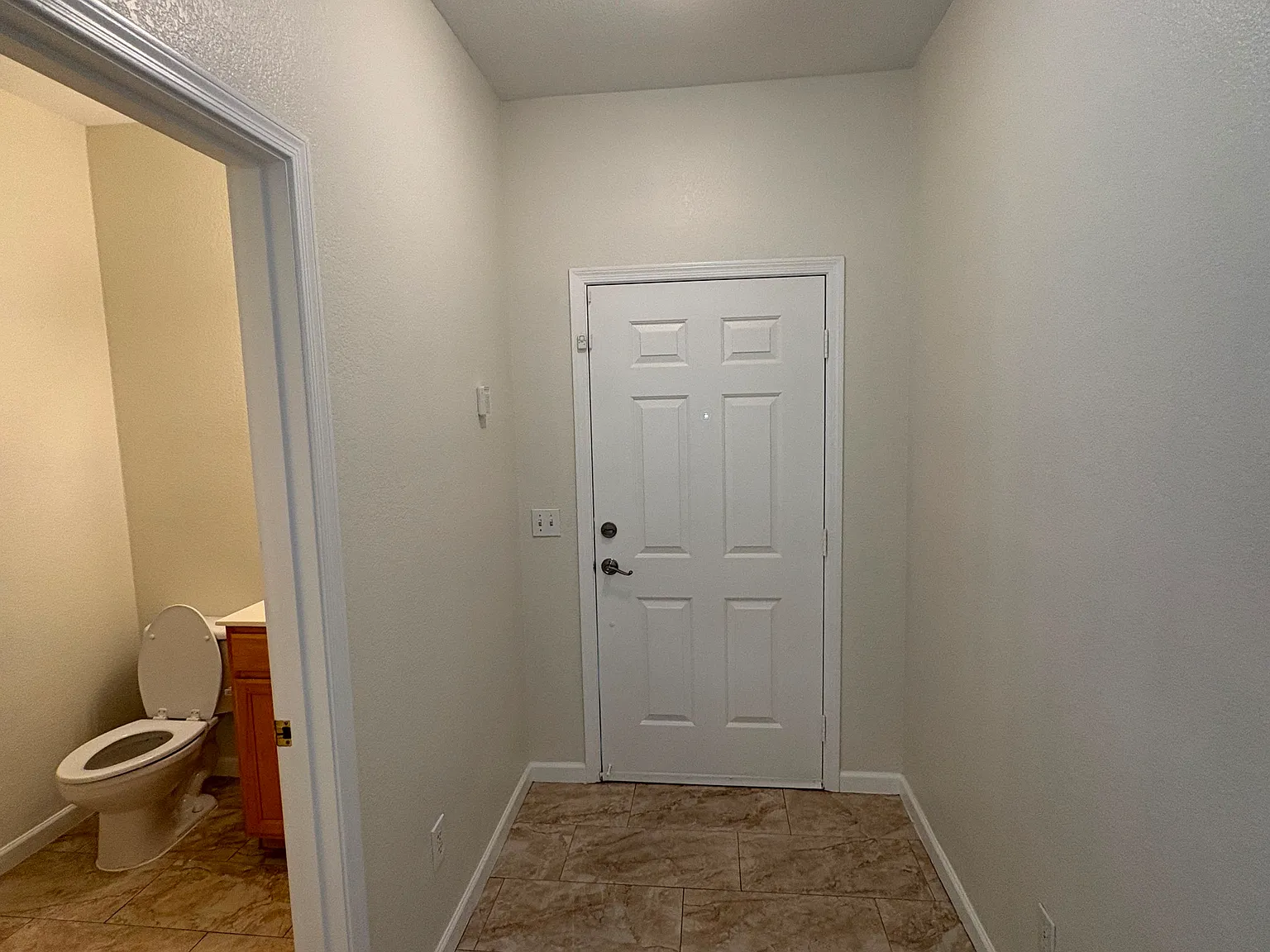 3 bed, 2.5 bath, 1574 sqft, $2,350 — Photo 4