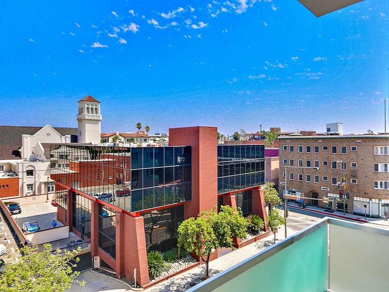 L Lofts — Photo 15
