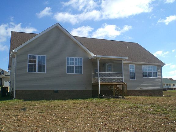 5th image of 2540 Plantation Dr