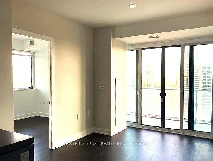 7 Grenville St W #5203 — Photo 10