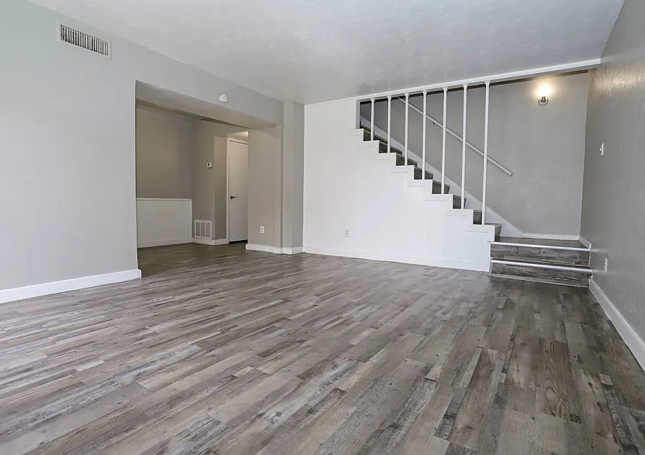 Vista Montana Apartments — Photo 3