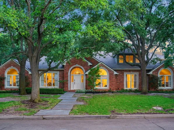 4710 Bobbitt Dr, Dallas, TX 75229