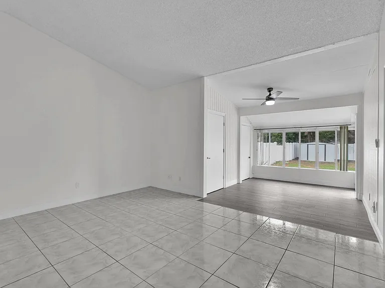1434 Ravida Cir — Photo 18