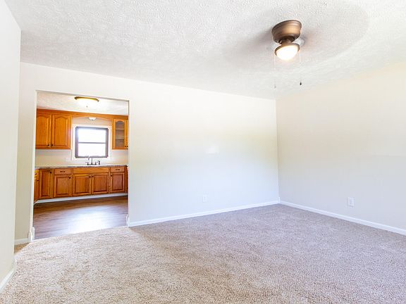 4th image of 1704 E Rosewood St