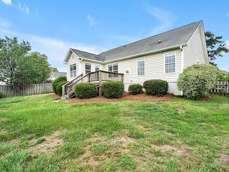 213 Whitehill Rd — Photo 32
