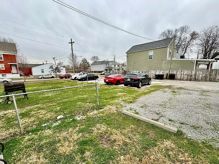 2805 S 4th St — Photo 11